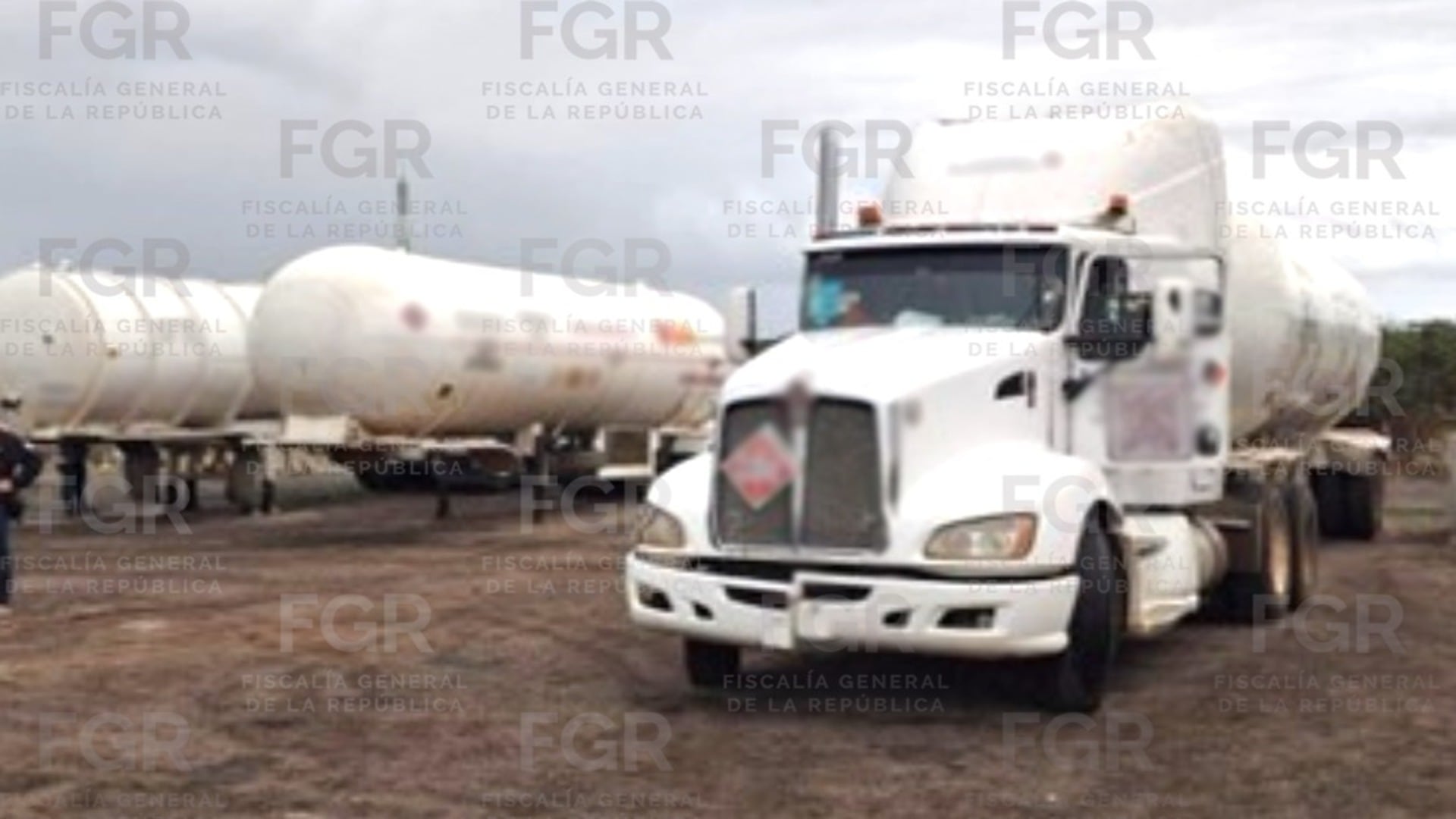 Parte de lo hallado por las autoridades
(FGR)