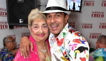 Instagram (@Checoacosta)