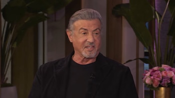 “No puedo retirarme. Hablo en serio”: Sylvester Stallone bromeó sobre el costo de la boda de su hija Sophia con Michael Sheehan