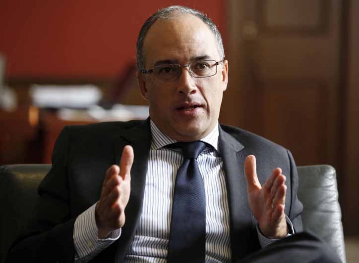 Itaú conservará su banca corporativa, mientras Banco de Bogotá incorporará a los clientes de personas naturales en esta operación parcial, indicó el presidente del Banco de Bogotá Juan Carlos Echeverry - crédito John Vizcaino/Reuters