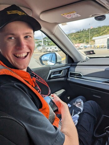 Luego de su rescate, el pingüino fue trasladado al Zoológico de Wellington, donde será cuidado por expertos veterinarios.(Instagram/wellingtonairport)