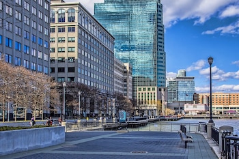 La llegada de trabajadores con altos salarios y la migración desde Manhattan impulsan la demanda de propiedades en Nueva Jersey (Nueva York)