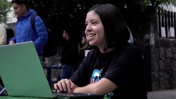 Joven genio terminó la licenciatura