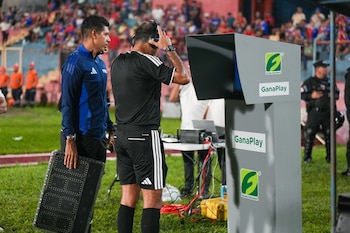 El juego de inauguración entre CD FAS vs CD Mpal. Limeño contó con el apoyo del FVS (Football Video Support), con ello inicia una nueva etapa en la profesionalización y apoyo del arbitraje salvadoreño (Cortesía: Fesfut).