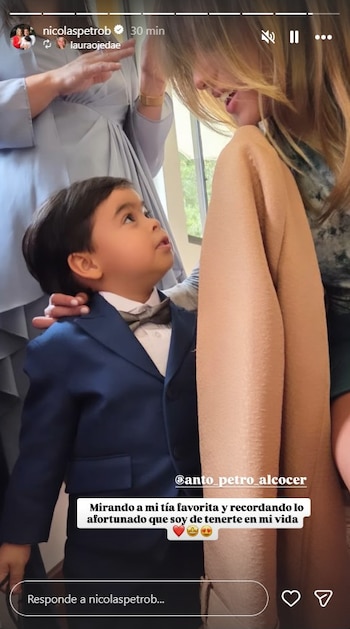 La hija menor del presidente compartió con su sobrino Luka durante el matrimonio de Nicolás Petro y Laura Ojeda - crédito @nicolaspetrob/Instagram
