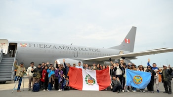 Peruanos varados en Bolivia regresan