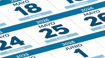 Primer plano de un calendario que muestra las fechas de mayo y junio de 2026. Los números y texto son azul oscuro sobre fondo blanco con barras celestes.