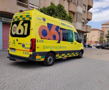30/04/2025 Una ambulancia del 061 en Jaén.
POLITICA