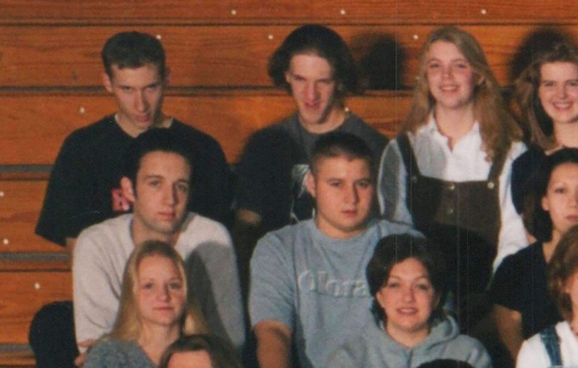 Los autores de la primera masacre escolar en la historia de los Estados Unidos se ubicaron en una de las esquinas superiores: Eric Harris y Dylan Klebold