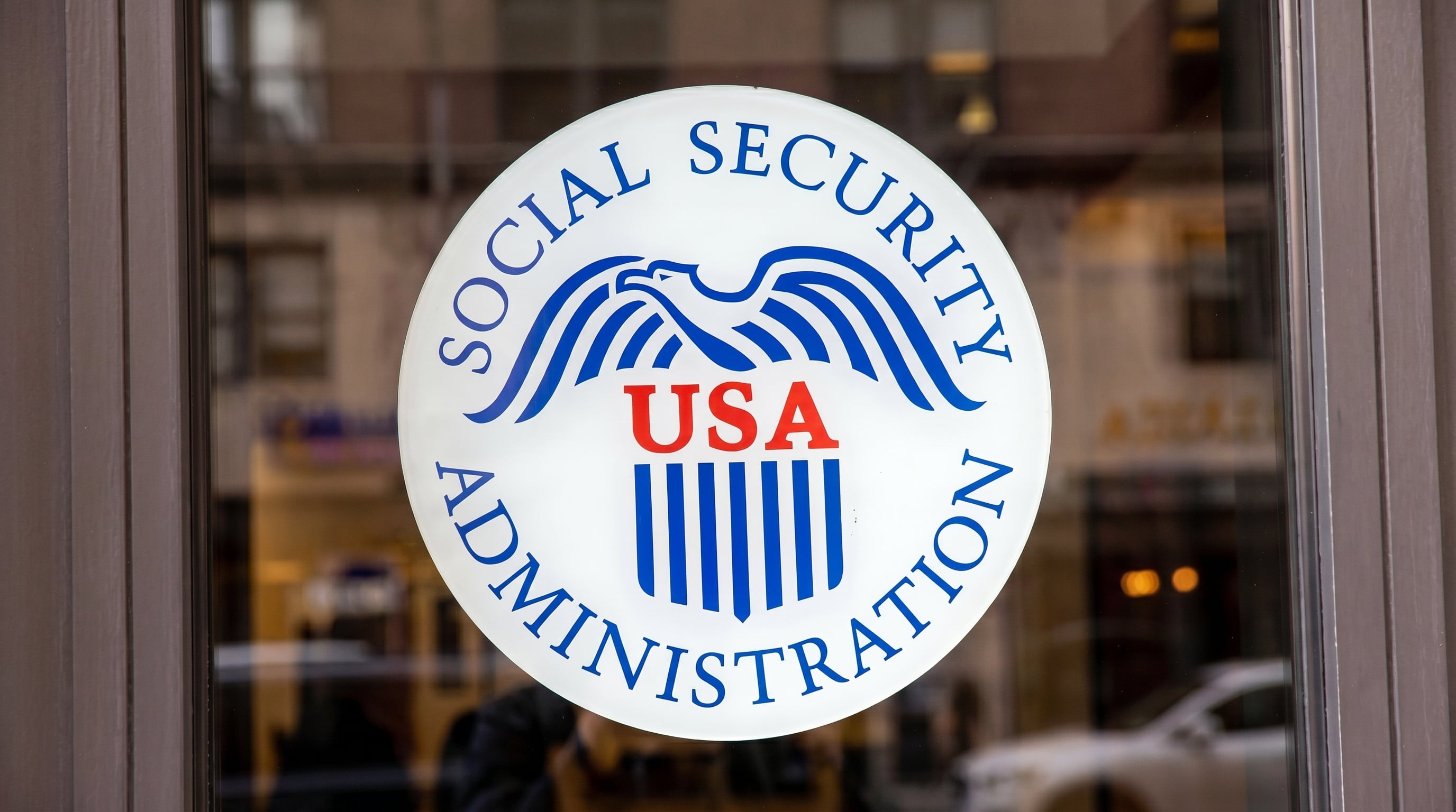 La Seguridad Social administra beneficios por jubilación, discapacidad SSDI, sobrevivientes y SSI, con reglas y fechas de pago específicas. (Imagen Ilustrativa Infobae)