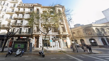 Avenida de Mayo al 1100,