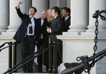 Los asesores de Milei trabajan