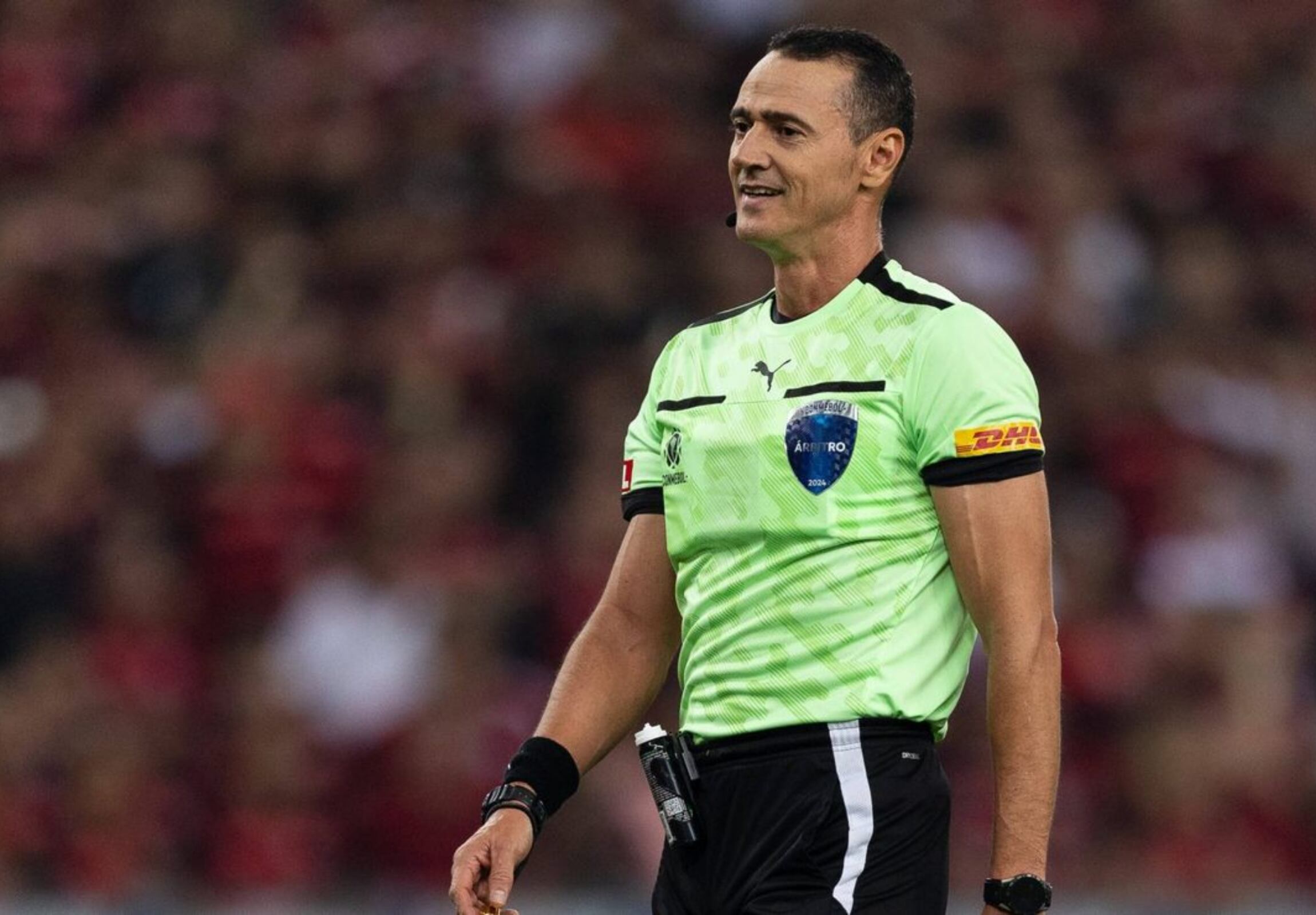 El antioqueño estará a cargo de impartir justicia en el clásico Paisa, previo a su viaje a Brasil para el partido de Copa Libertadores - crédito EFE