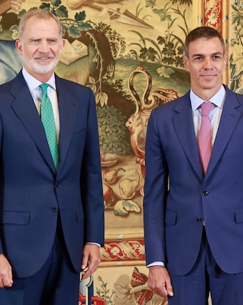El rey Felipe y Pedro Sánchez se reunen en el Palacio Real de la Almudaina (Casa Real)