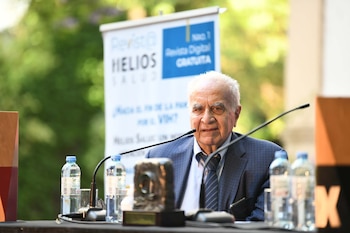 El Doctor Daniel Stamboulian, líder