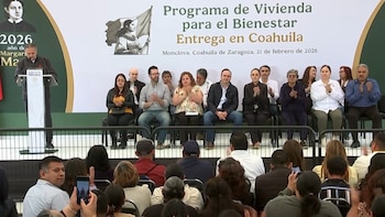 Abuchean a Manolo Jiménez, gobernador