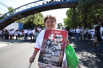 Marcha de la UES por la masacre del 30 de julio de 1975