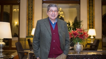 El escritor peruano Alfredo Bryce