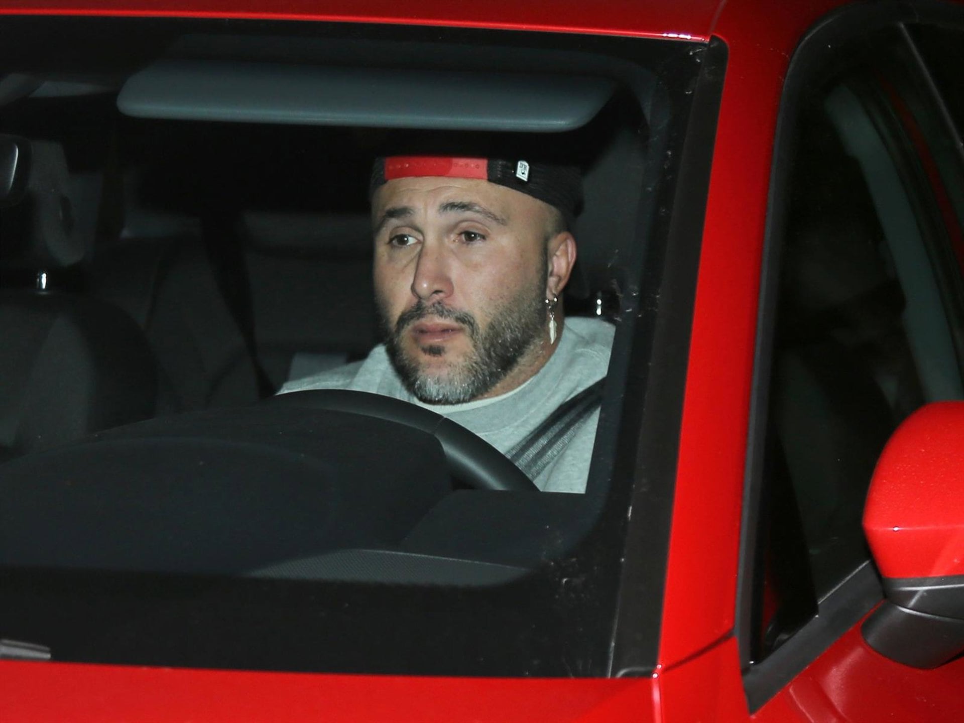 Kiko Rivera recoge a sus hijas en casa de Irene Rosales y… ¡ni rastro de la influencer!