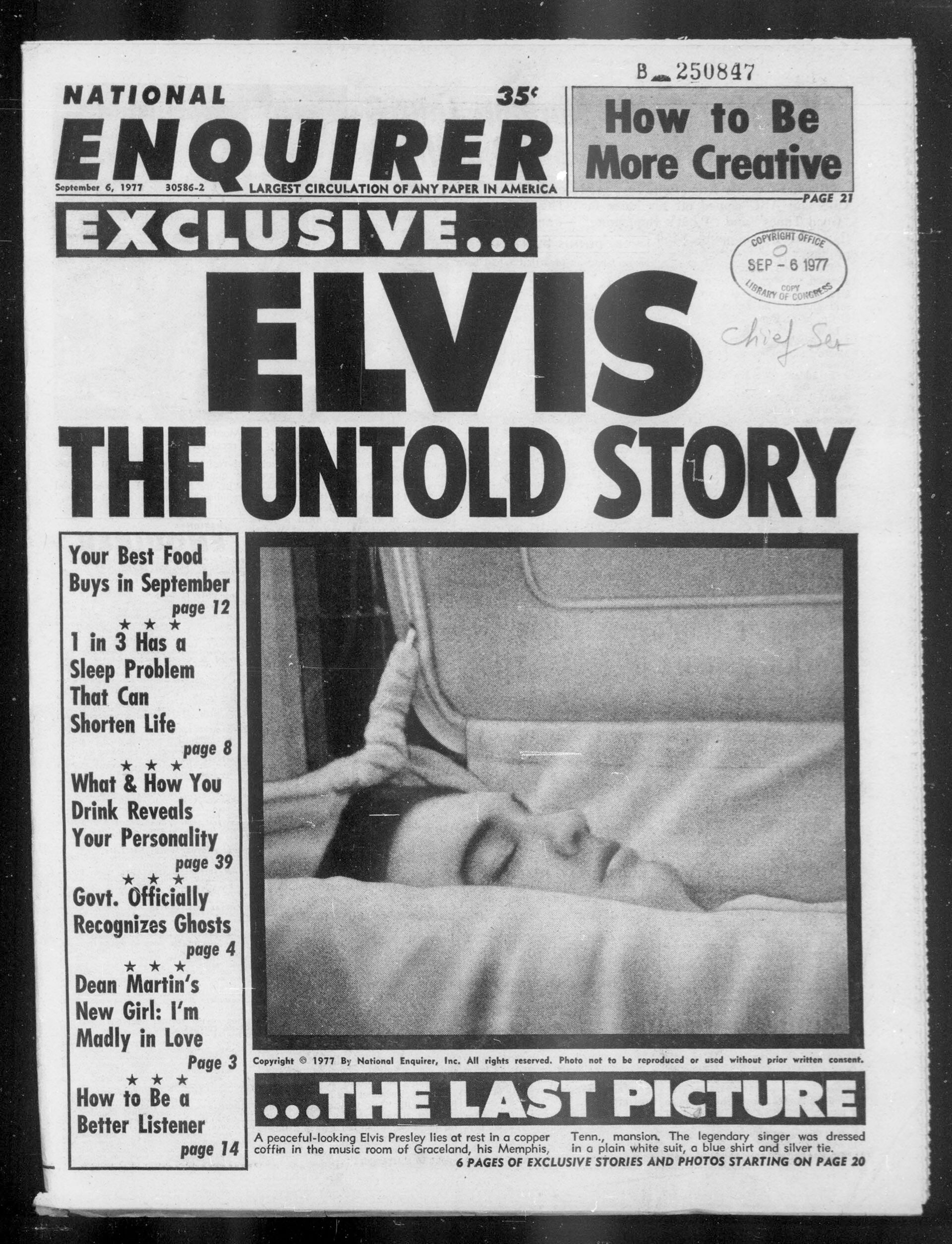 La portada del National Inquirer del 6/9/77 en la que se ve a Elvis dentro del ataúd
