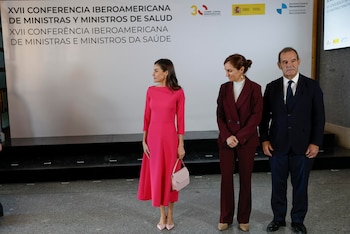 La reina Letizia y ministra de Sanidad, Mónica García, en la inauguración de la XVII Conferencia Iberoamericana de Ministras y Ministros de Salud. (EFE/ Chema Moya)