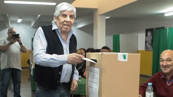 Hugo Moyano lleva 6 períodos