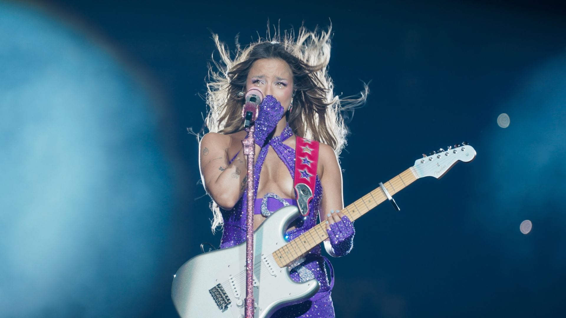 “Recuerdo que estaba buscando un sello para que, si la gente no se acordaba de mi nombre, se acordase de que soy la chica de los brillitos en los ojos”, contó Emilia