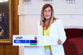 La presidenta de Cantabria, María