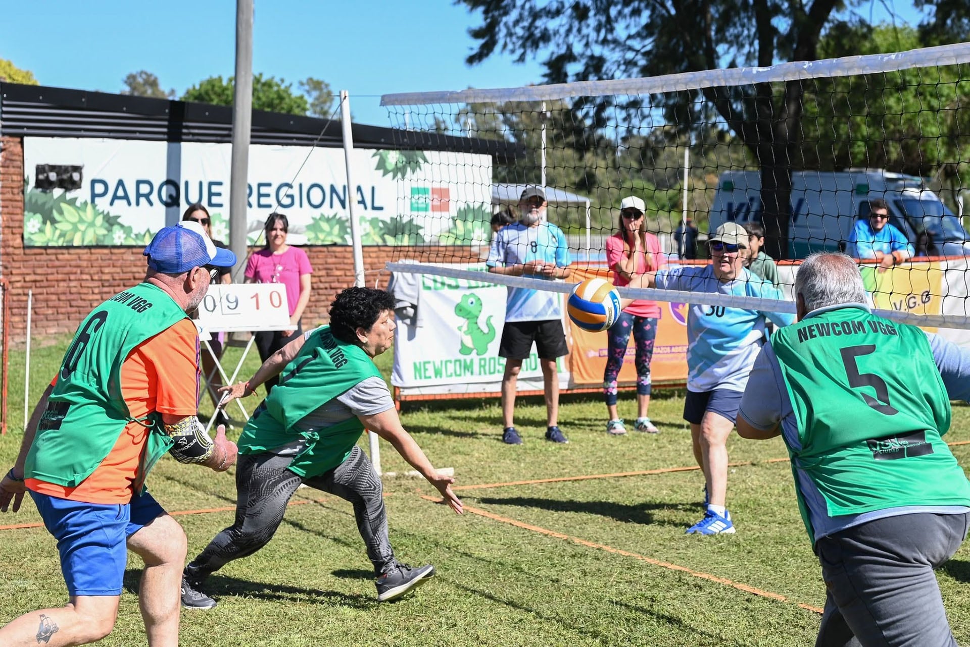 Villa Gobernador Gálvez impulsa la agenda Octubre Dorado con actividades deportivas y culturales para personas mayores. (Municipalidad de Villa Gobernador Gálvez)