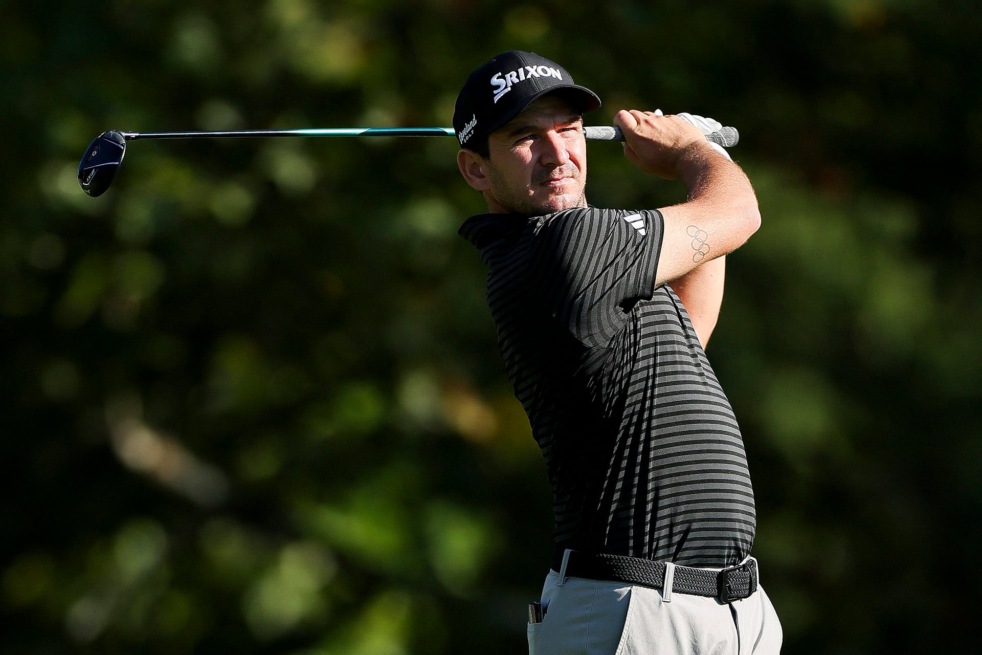 El golfista Alejandro Tosti quedó en el centro de la escena tras la inesperada salida de su caddie en plena competencia