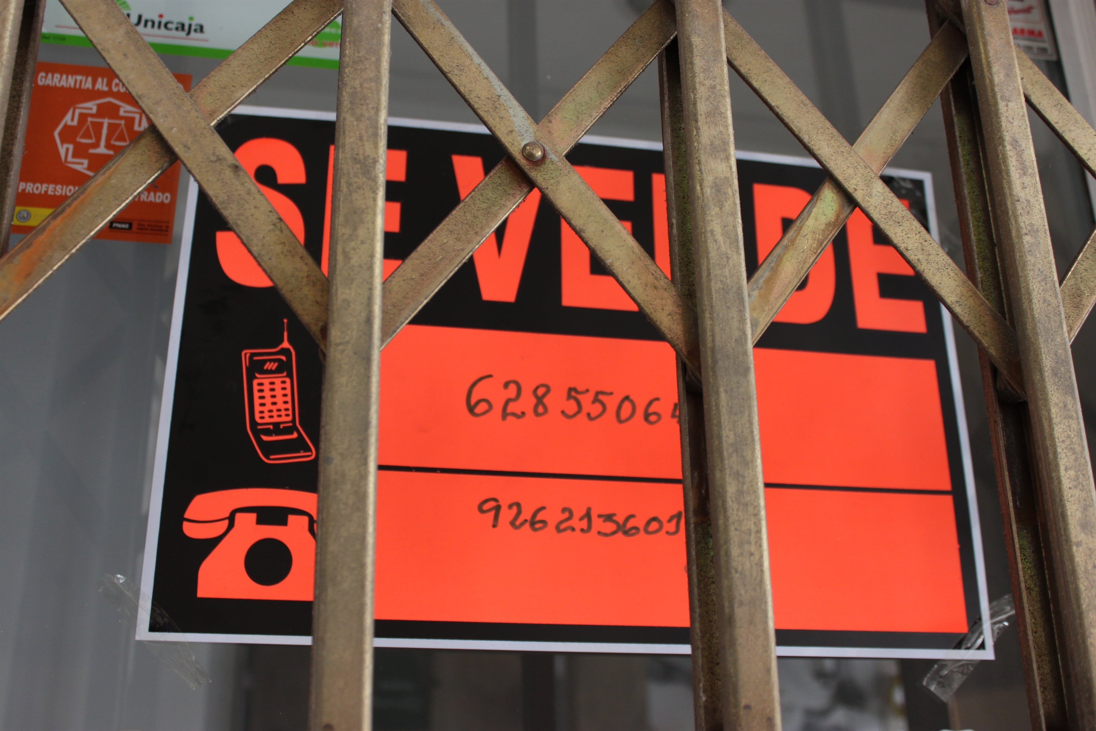 Mercado inmobiliario español muestra enfriamiento en operaciones, pero precios y esfuerzo financiero siguen al alza