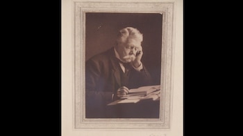 El abogado inglés F. V.