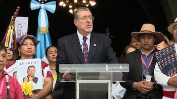 Líderes de los 48 cantones se movilizan por calles de la ciudad de Guatemala