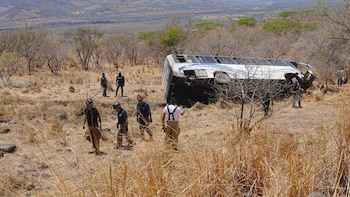 Vuelca camión de turismo en Nayarit: autoridades reportan 11 muertos y 31 heridos