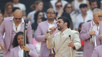 Quién ha acompañado a Bad Bunny en Madrid: Myke Towers, Ester Expósito, Ana de Armas y los futbolistas del Rayo Vallecano