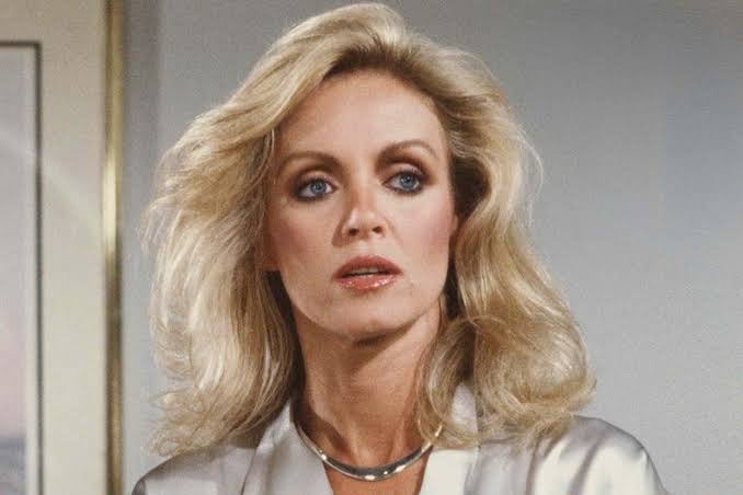 Donna Mills interpretó un memorable rol de villana en la telenovela