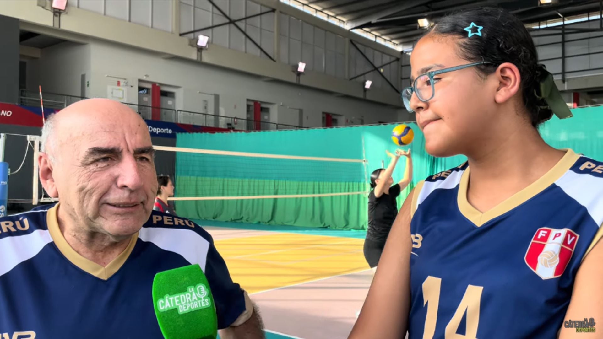 Voleibolista peruana de 12 años mide 1.89 metros y se ilusiona con jugar por la selección.