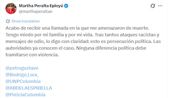 La congresista también publicó un mensaje en sus redes sociales en el que afirmó: “Tras tantos ataques racistas y mensajes de odio, lo digo con claridad: esto es persecución política” - crédito @marthaperaltae/X