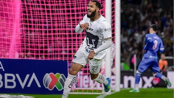 Pumas vs Cruz Azul EN VIVO Jornada 11: la pantera Morales pone el 3 - 1 en el arranque del 2do tiempo