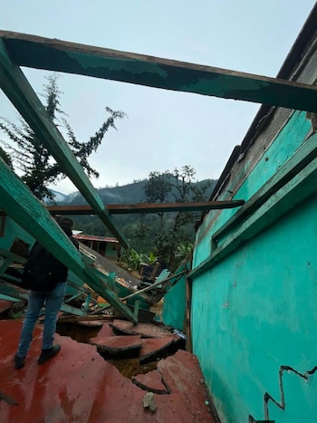 Las autoridades de Guatemala pidieron seguir la información oficial y acudir a refugios temporales o albergues municipales si aumentan las lluvias.