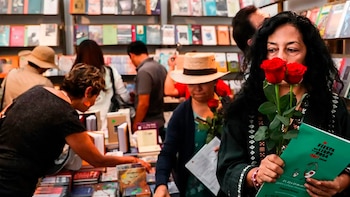 Fiesta del Libro y la Rosa 2026 se centrará en la cultura de paz a través de la literatura: fechas y actividades