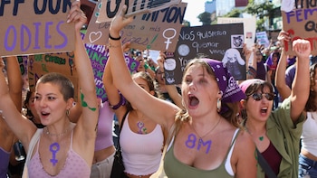 Multitud marcha en San José