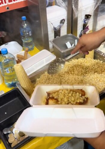 Tamales con esquites despertaron una