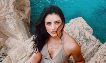 Foto: Instagram/@aislinnderbez