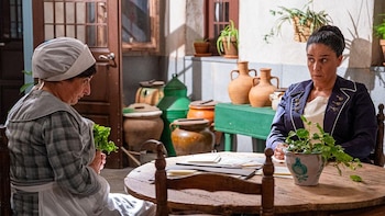 Tomasa mete cizaña entre las cocineras de La Promesa (RTVE)