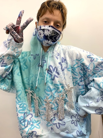 Una mascarilla diseñada por Collina