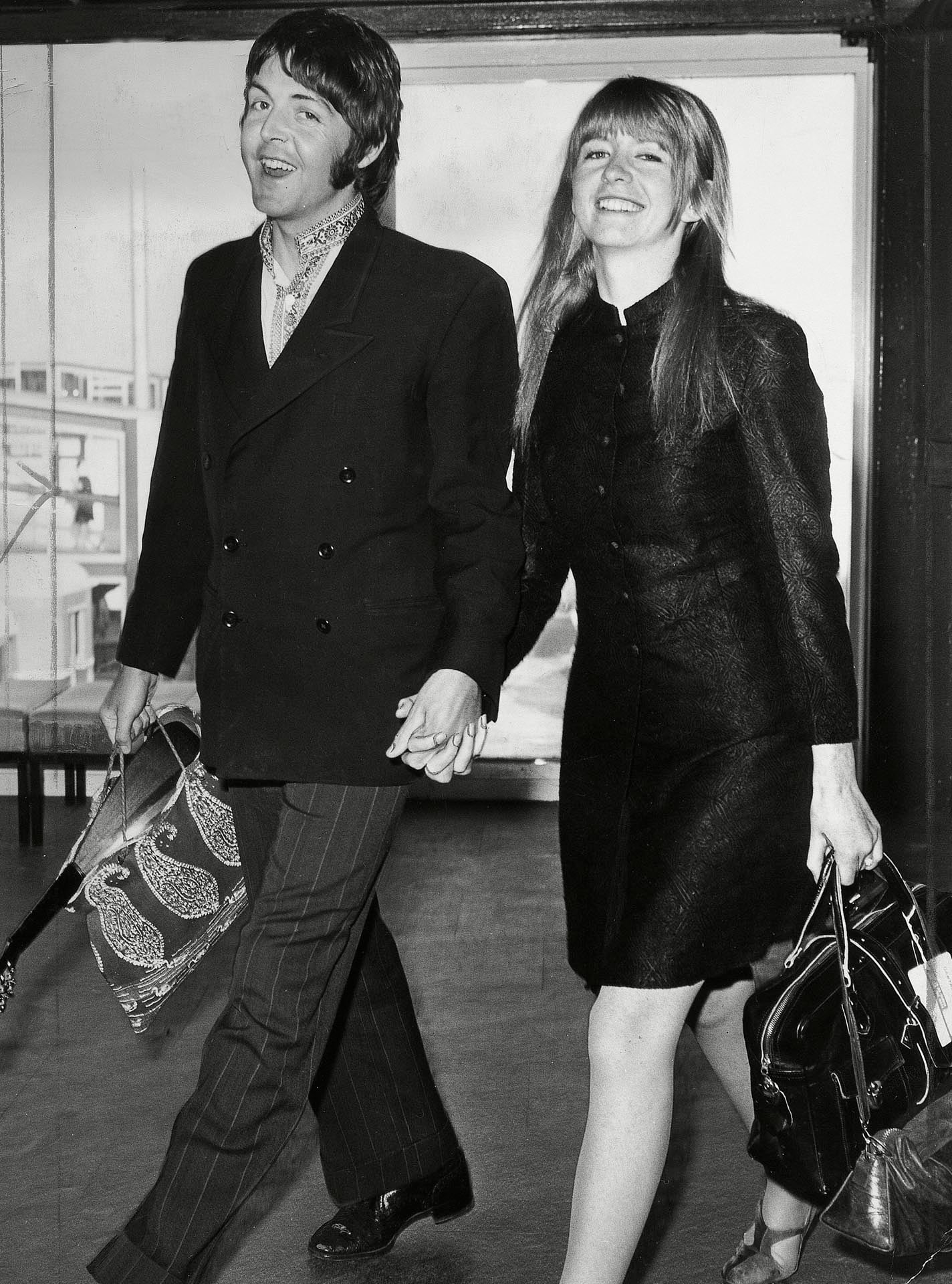 La actriz británica rechazó ofertas económicas para hablar públicamente sobre su relación con Paul McCartney (Grosby)