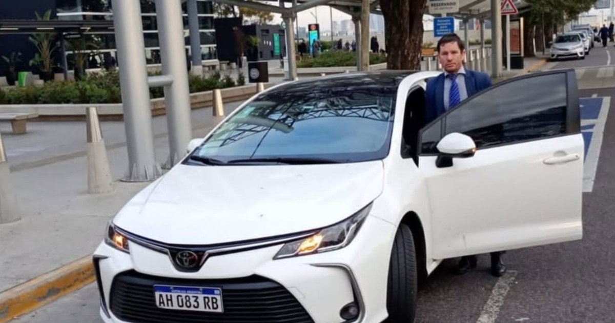 Contrataram-no para fazer uma viagem pessoal, encontraram-no para rastrear e encontraram o carro dele em Córdoba Contrataram-no para fazer uma viagem pessoal, encontraram-no para rastrear e encontraram o carro dele em Córdoba