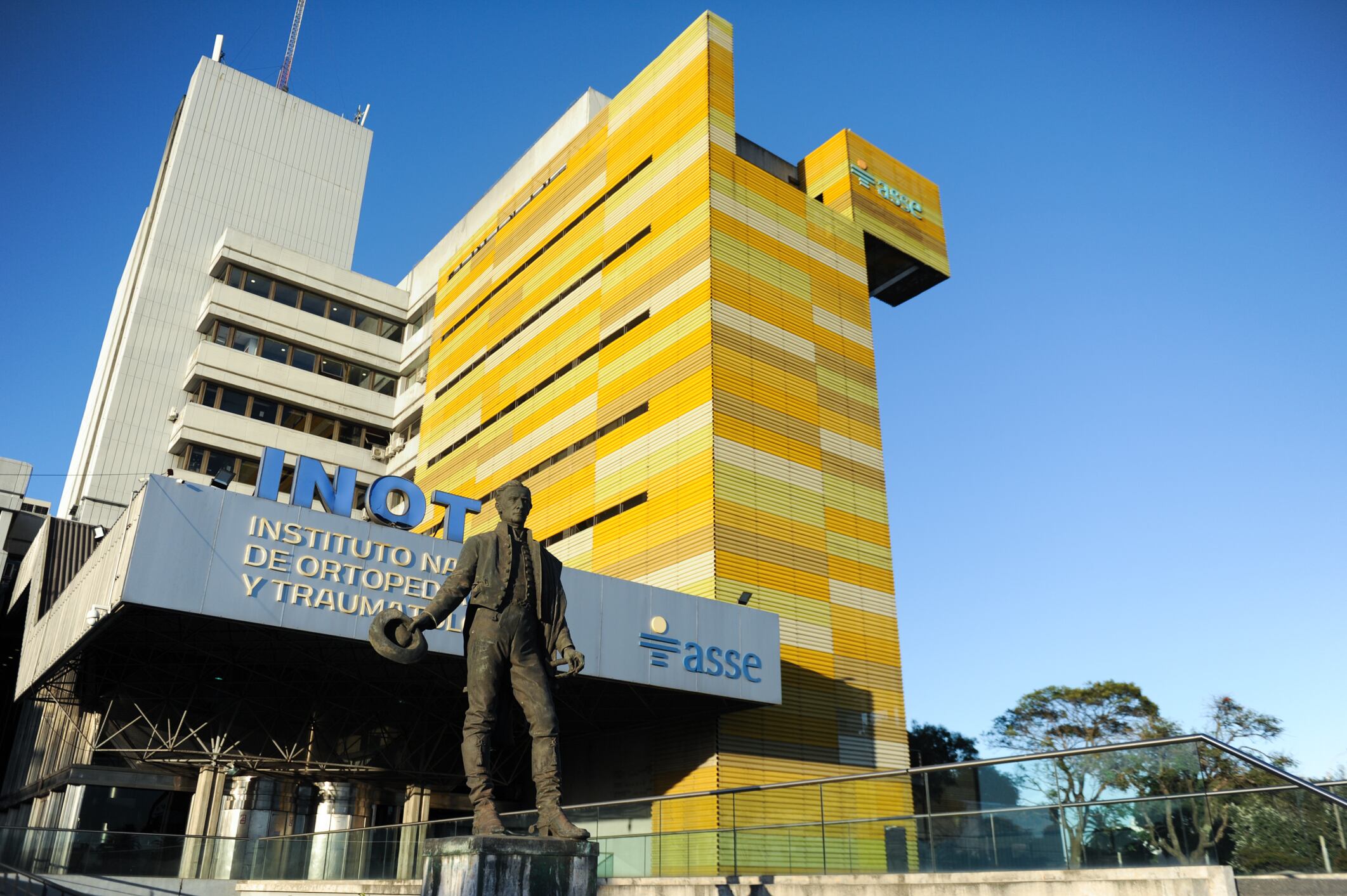 El edificio central de ASSE, el prestador de salud estatal de Uruguay (Presidencia)