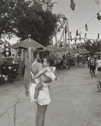 Sofía y Olivia en Toy